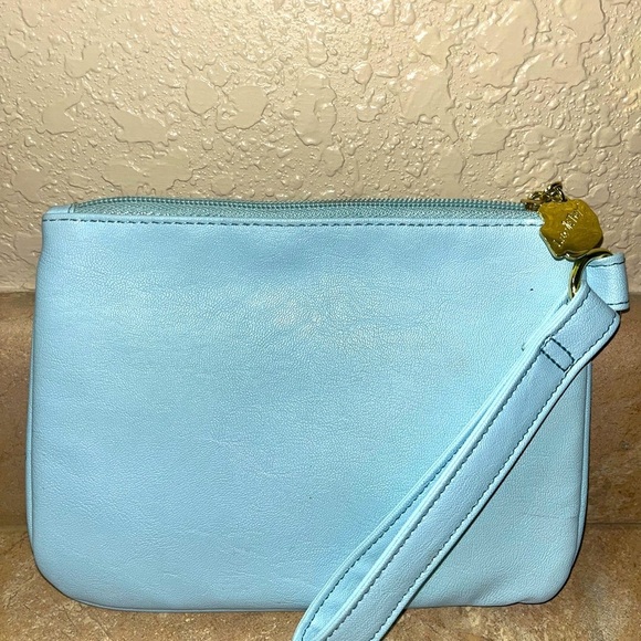 Luv Betsey Johnson Daisy Wristlet Floral Blue Clutch - Picture 3 of 7